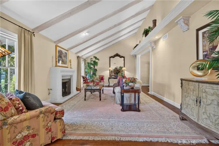 757 Quail Valley, West Covina