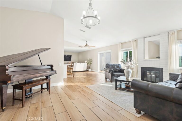 7590 Kempster Court, Fontana