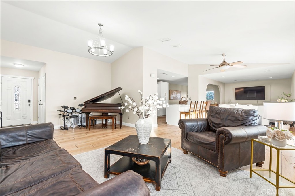 7590 Kempster Court, Fontana