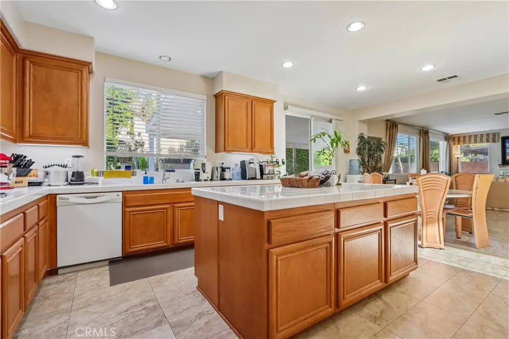 7885 RETRIEVER Street, Eastvale