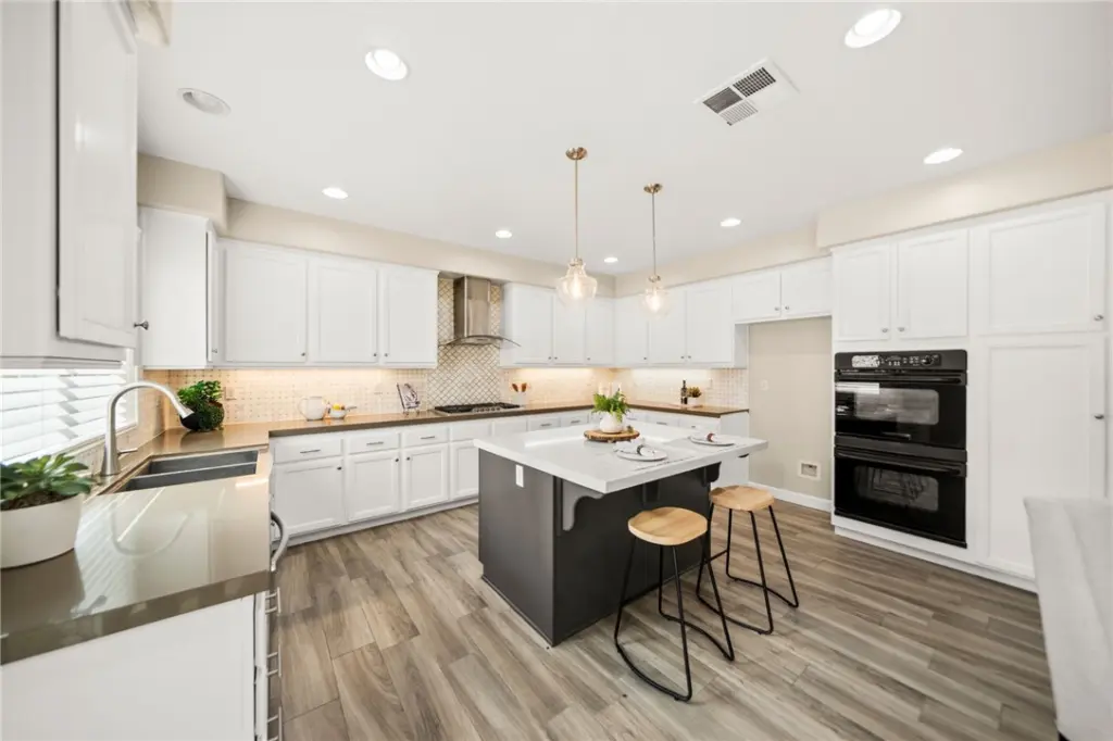 7908 Saddletree Court, Eastvale