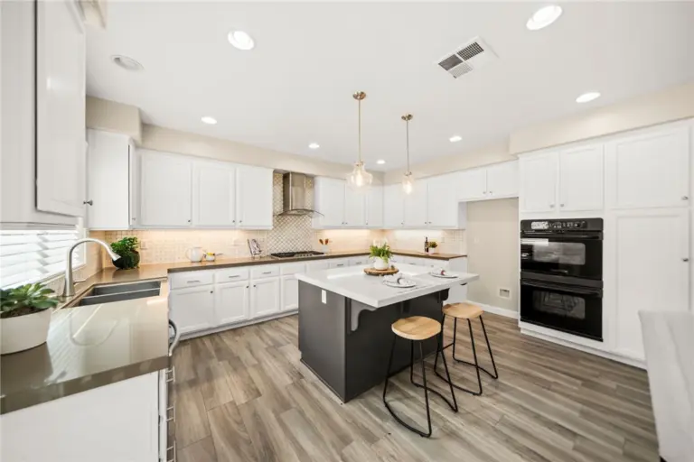 7908 Saddletree Court, Eastvale