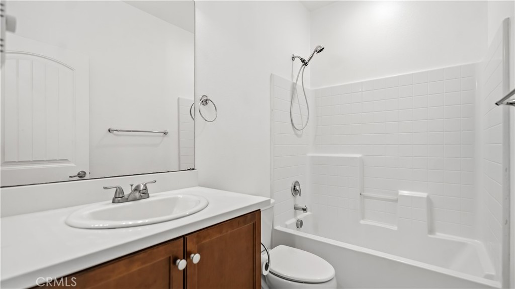 7911 Sea Salt Avenue, Fontana