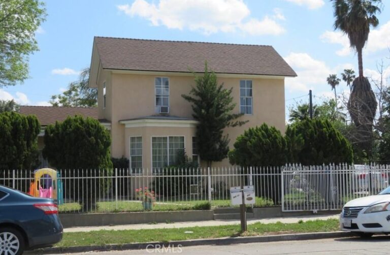 802 W 7th Street, Pomona