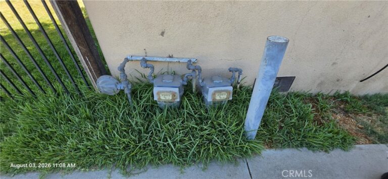 802 W 7th Street, Pomona