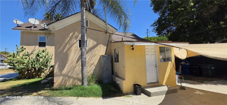 802 W 7th Street, Pomona