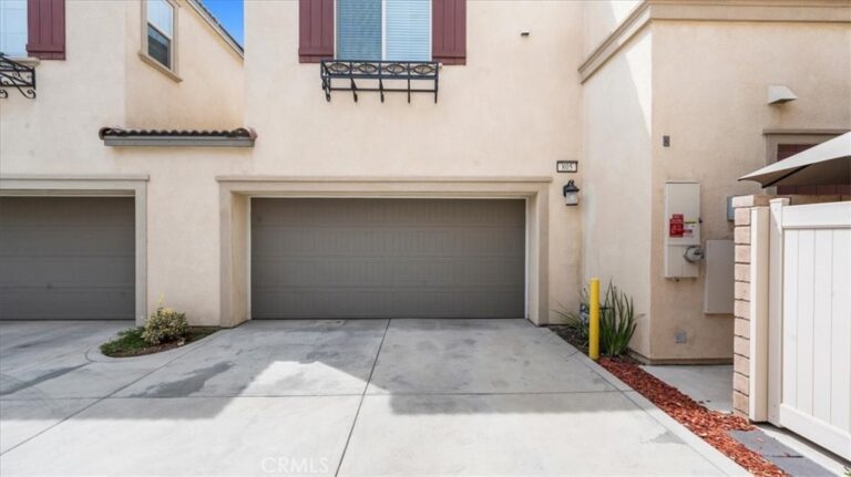 805 Cranberry Way, Upland