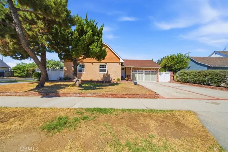 805 N Lyman Avenue, Covina