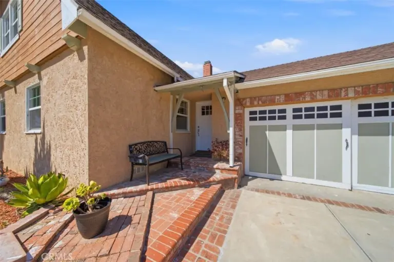 805 N Lyman Avenue, Covina