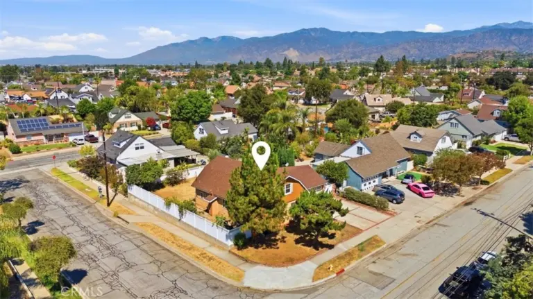 805 N Lyman Avenue, Covina