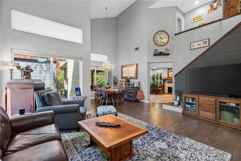8082 Summer Place, Fontana