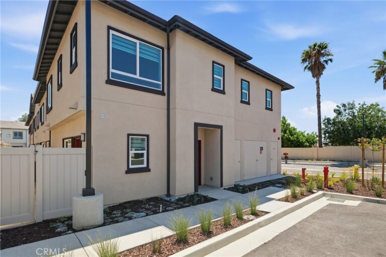 8181 Amerena Way, Fontana