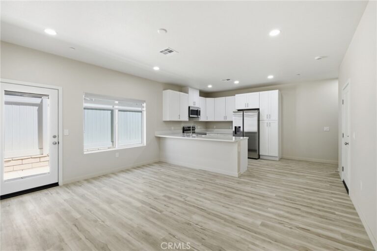 8181 Amerena Way, Fontana