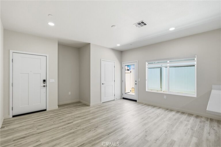 8181 Amerena Way, Fontana