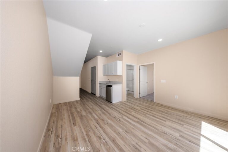 8185 Amerena Way, Fontana