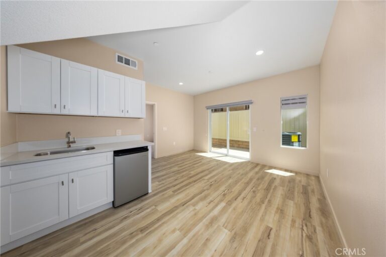 8185 Amerena Way, Fontana