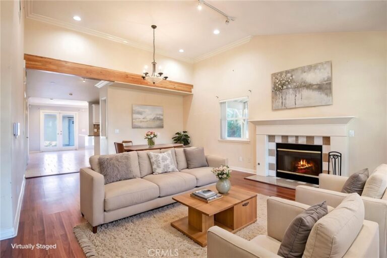 819 Plaza Serena, Ontario