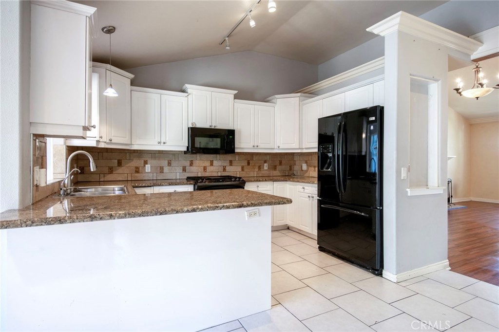 819 Plaza Serena, Ontario