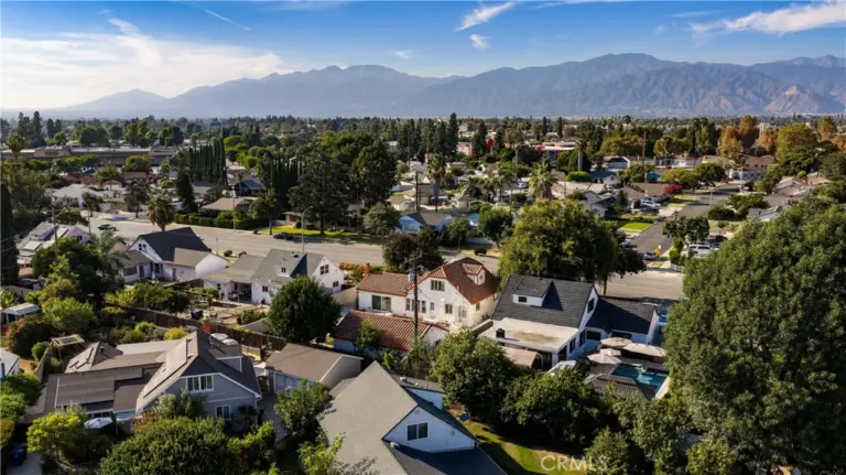 820 E Cameron Avenue, West Covina