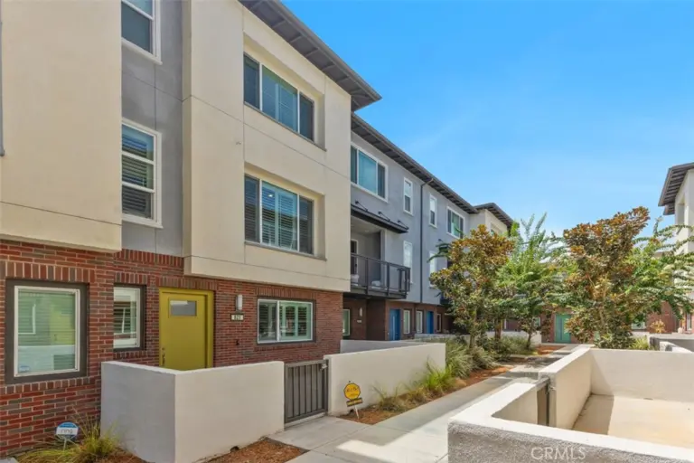 821 Hudson, West Covina