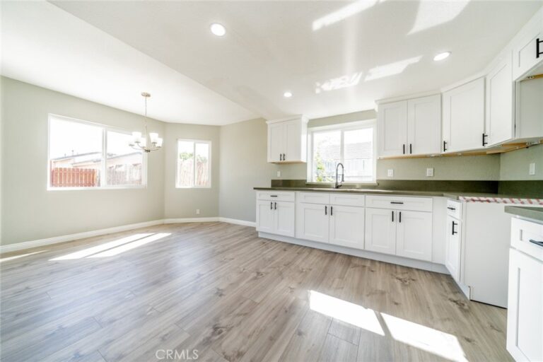 827 S Tamarisk Avenue, Rialto