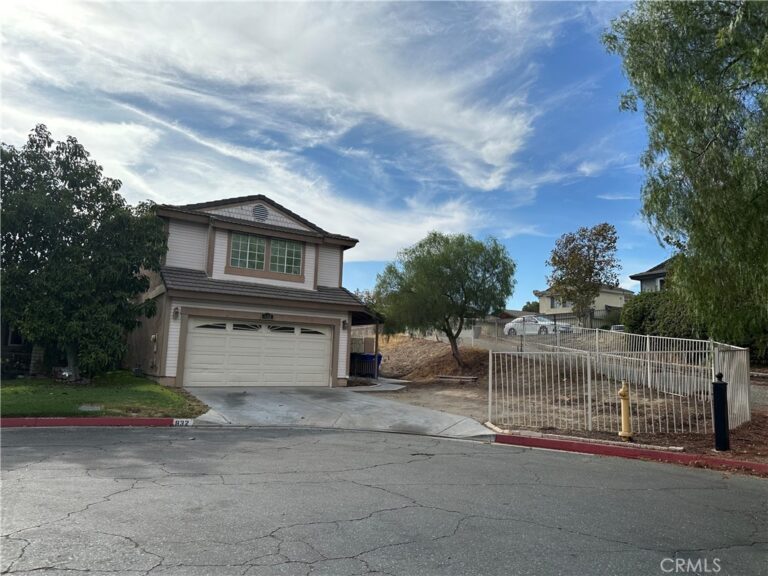 832 S Rexford, Rialto