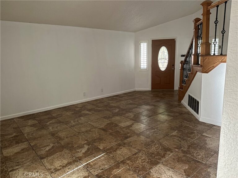 832 S Rexford, Rialto