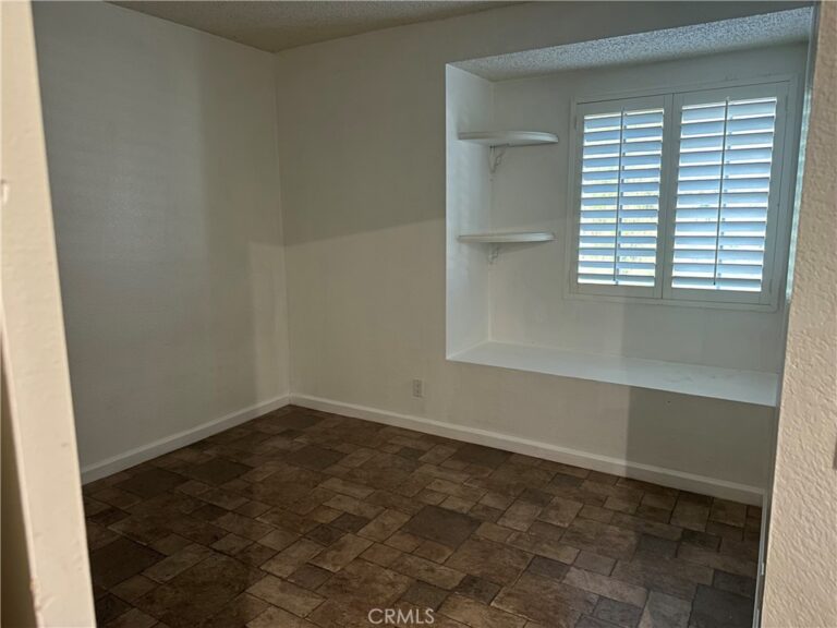 832 S Rexford, Rialto