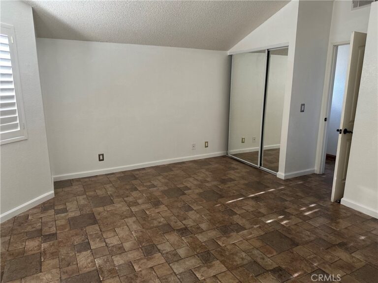 832 S Rexford, Rialto