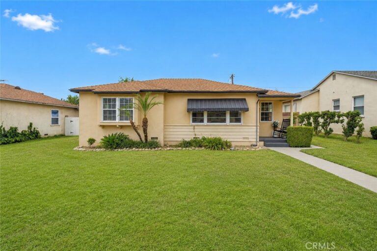 837 N 10th Avenue, Upland