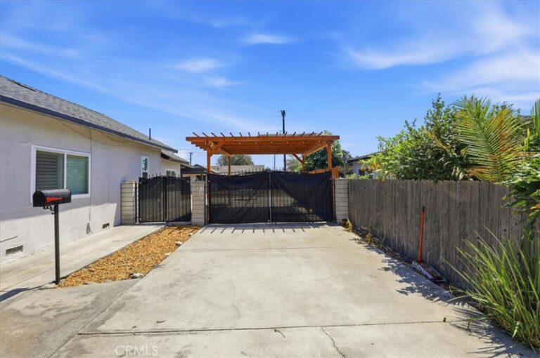 846 N 4th Avenue, Upland