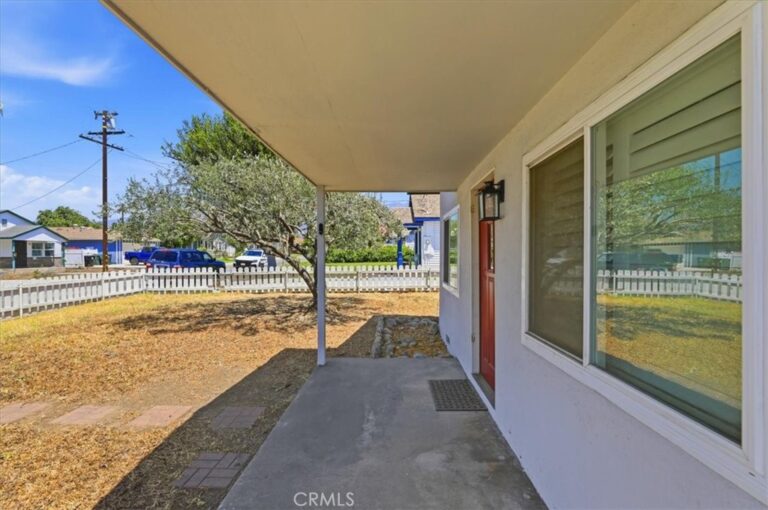 846 N 4th Avenue, Upland