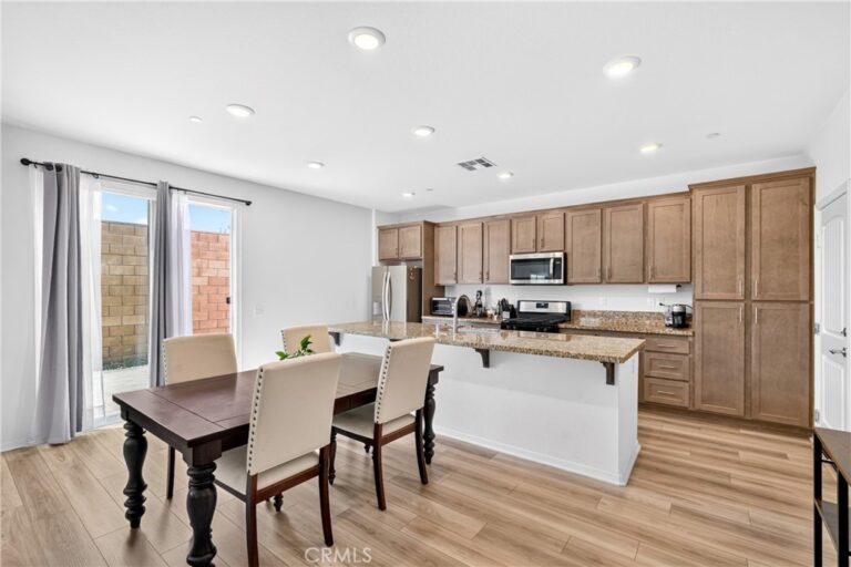 860 S Sumac, Rialto