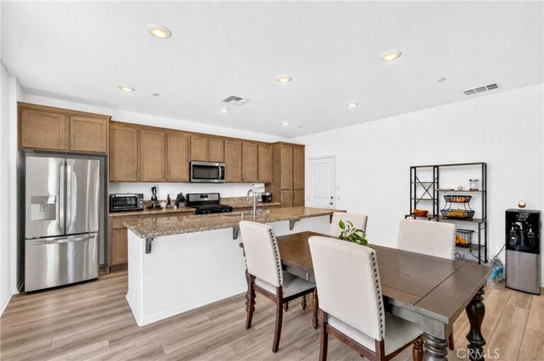 860 S Sumac, Rialto