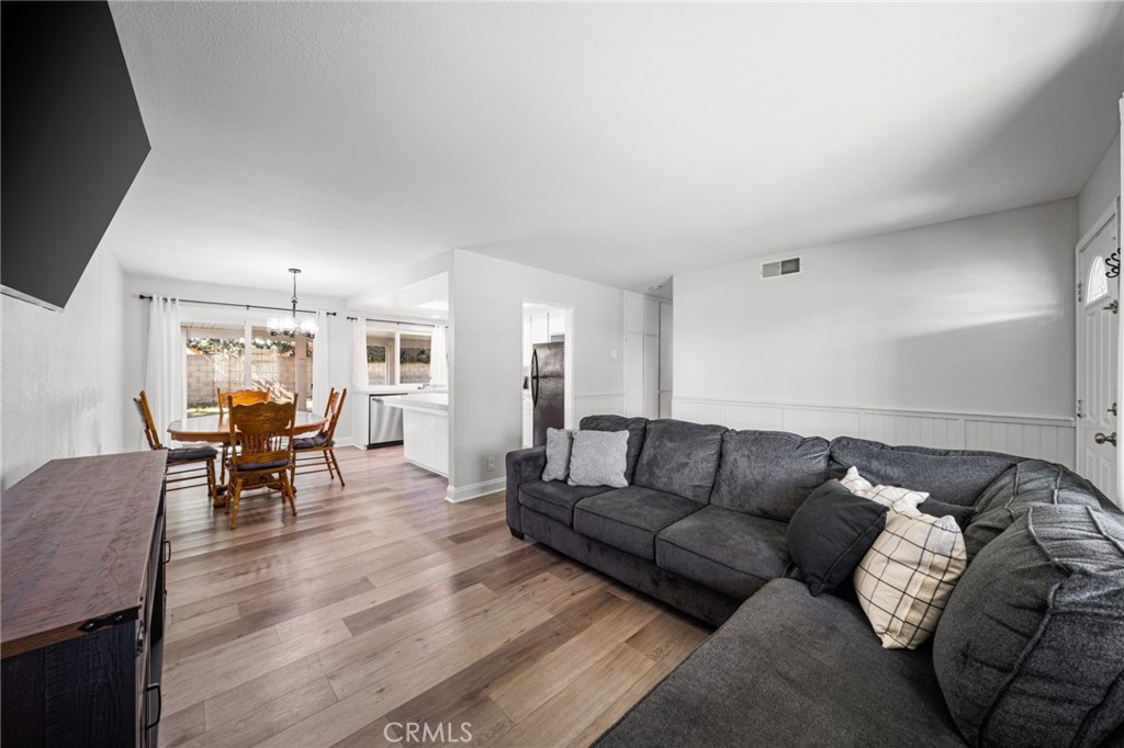862 Juniper Street, Ontario