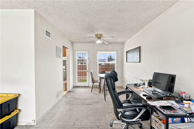 868 James Place, Pomona