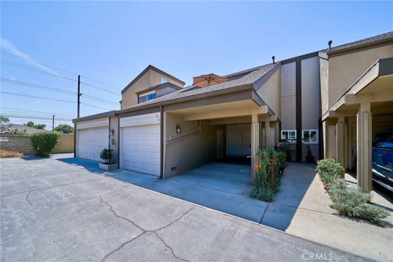 874 Northwood, Pomona