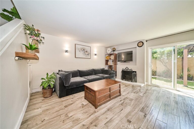 874 Northwood, Pomona