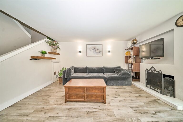 874 Northwood, Pomona
