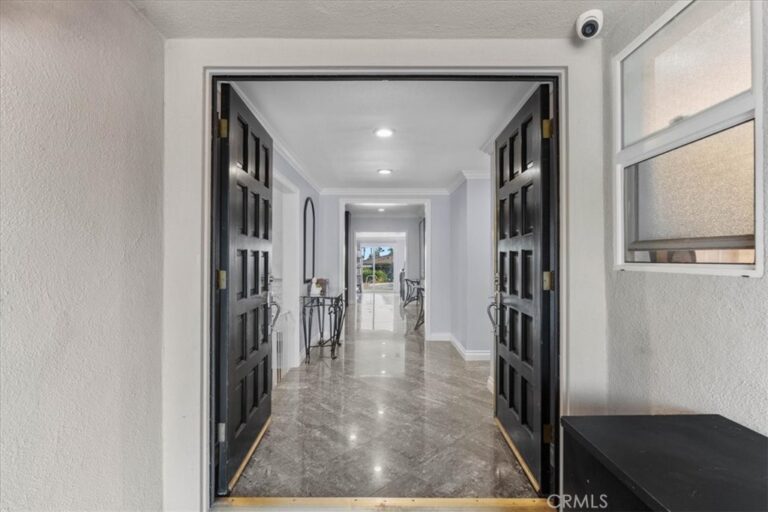 878 W Buffington Street, Upland