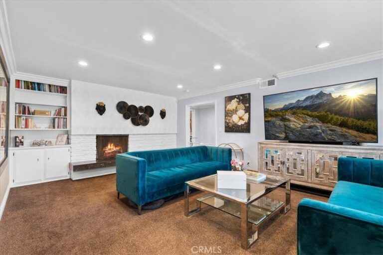 878 W Buffington Street, Upland