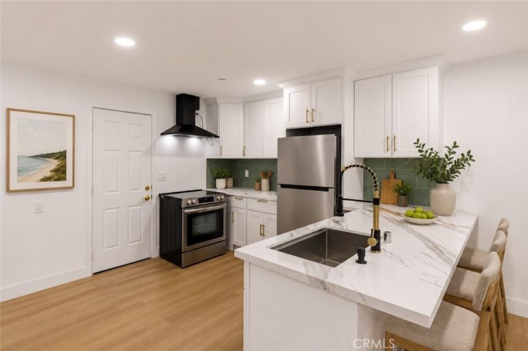 9010 Newport #3, Fontana