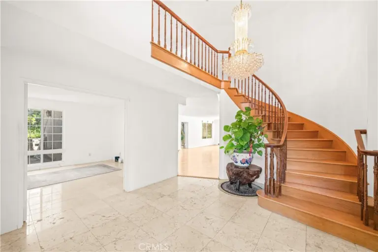 905 N Bridle Path Lane, Walnut