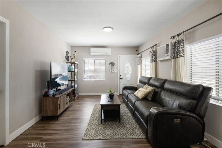 909 E I Street, Ontario