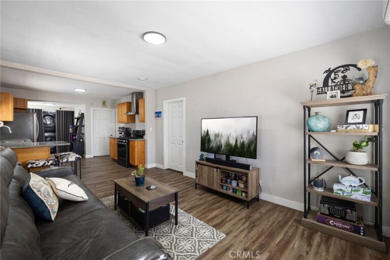 909 E I Street, Ontario