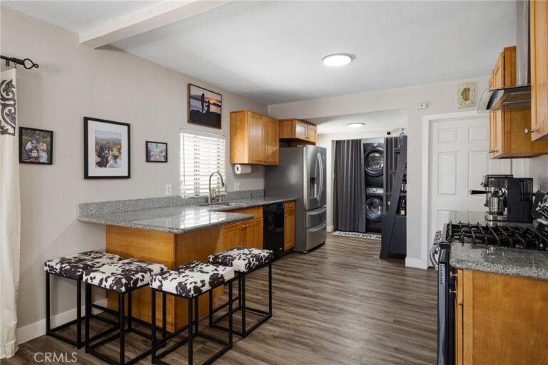 909 E I Street, Ontario