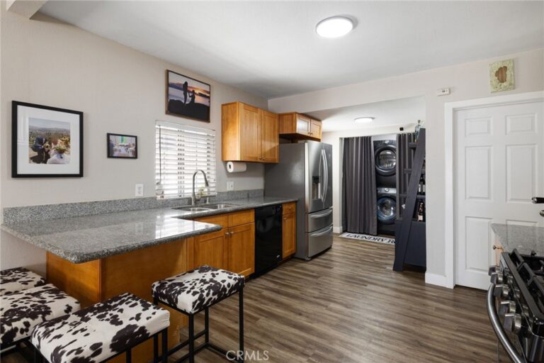 909 E I Street, Ontario