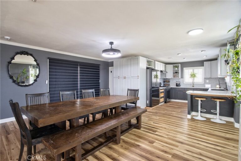 910 W Granada Court, Ontario