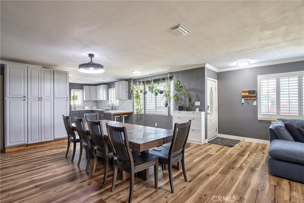910 W Granada Court, Ontario