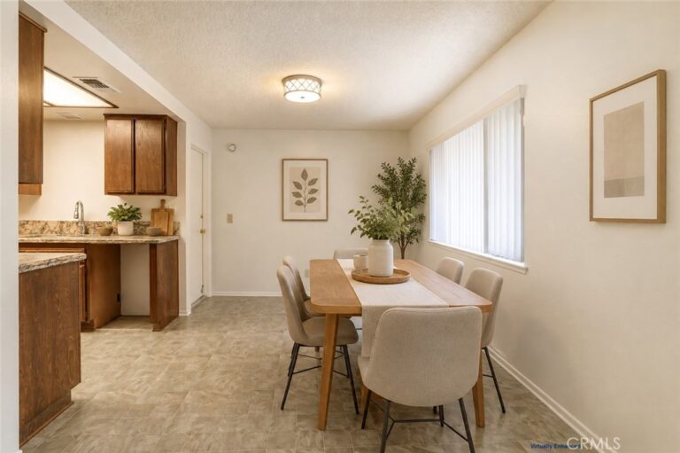 9136 Dumond Drive, Fontana